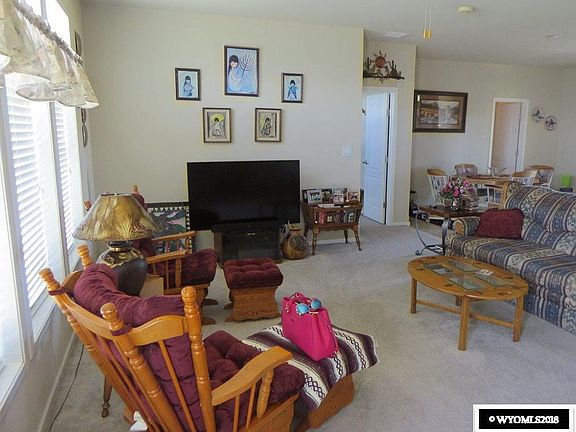 3rd image of 1028 Mesa Ct