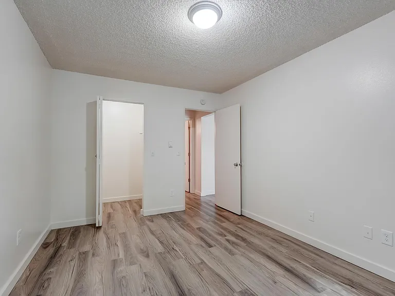 Icon Beaverton — Photo 30