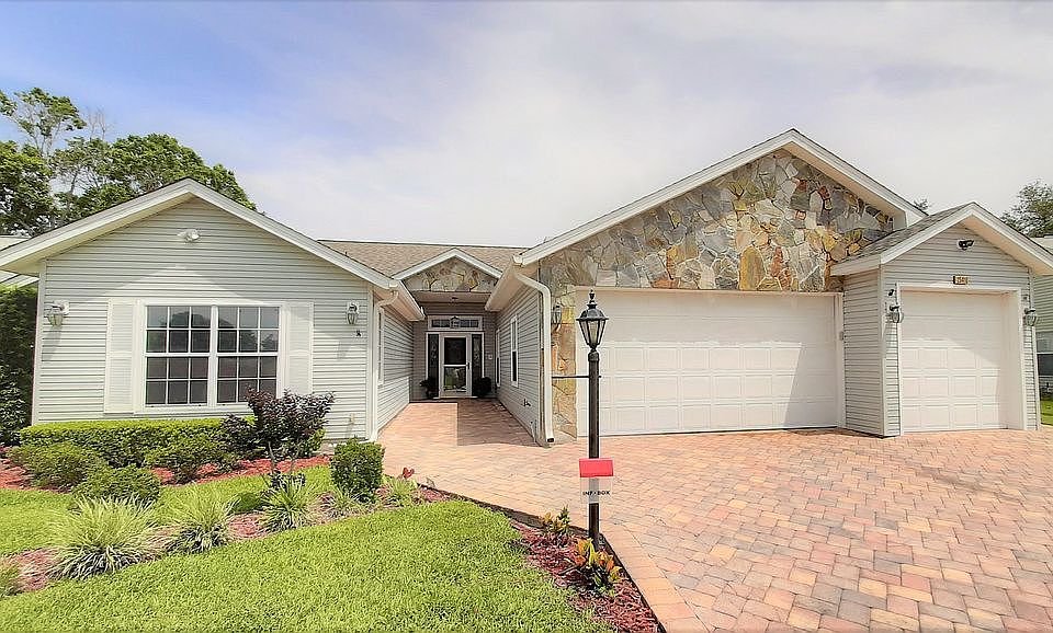 1st image of 25410 Crestwater Dr