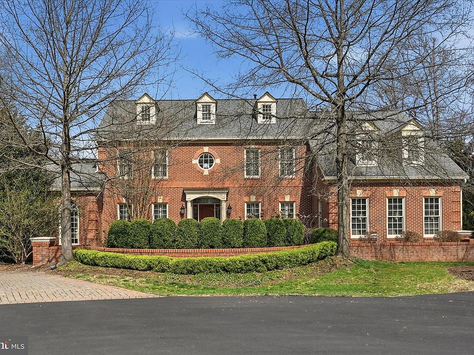 1st image of 1234 Tottenham Ct