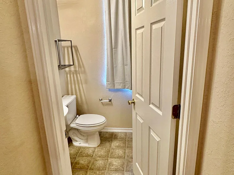 786 San Mateo — Photo 42
