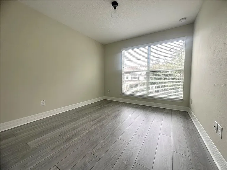 2928 Windmill Dr — Photo 9