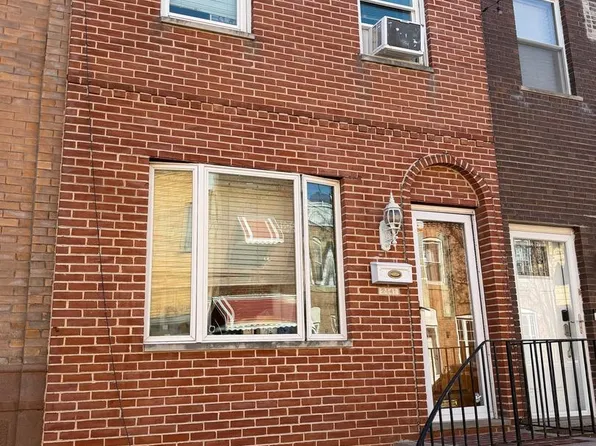 2441 S Hutchinson St, Philadelphia, PA 19148