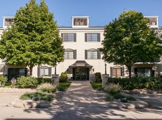15 Thompson Dr SE, Cedar Rapids, IA 52403