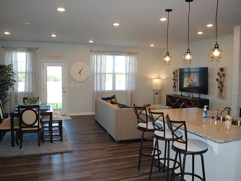 5045 Tura St — Photo 24