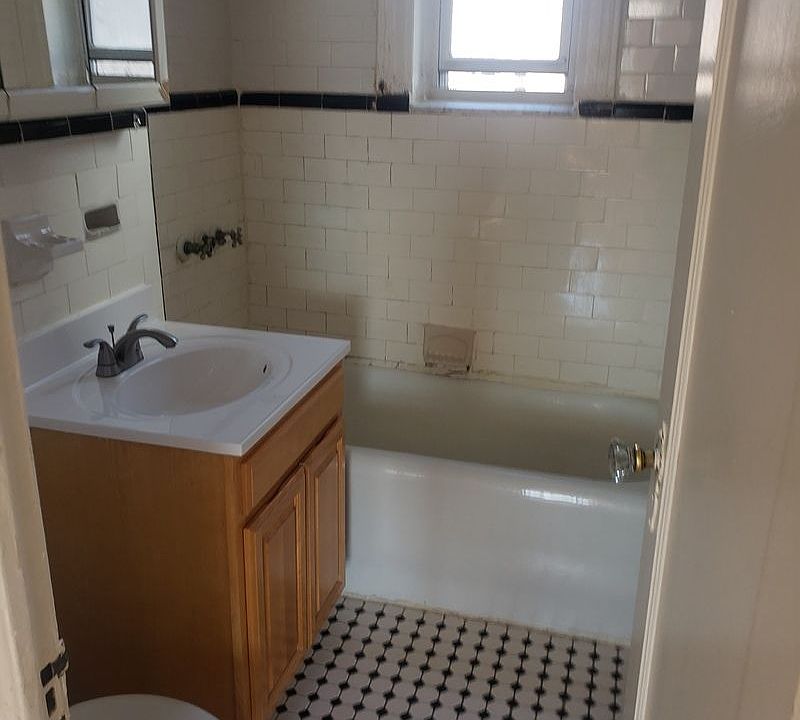 1st image of 28-19 42nd St #C3