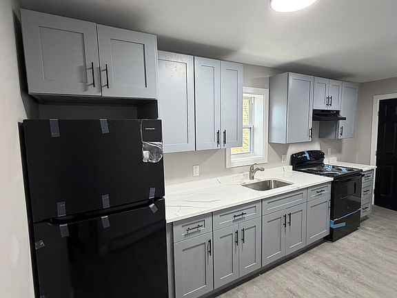 2nd image of 723 Burden Ave #1