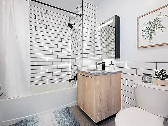 5th image of 1856 Park Ave #15H