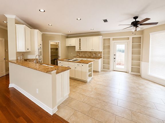 5th image of 6005 Wallace Meadows Ct
