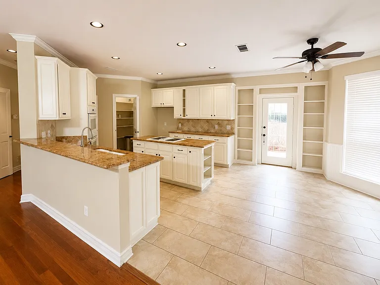 6005 Wallace Meadows Ct — Photo 5