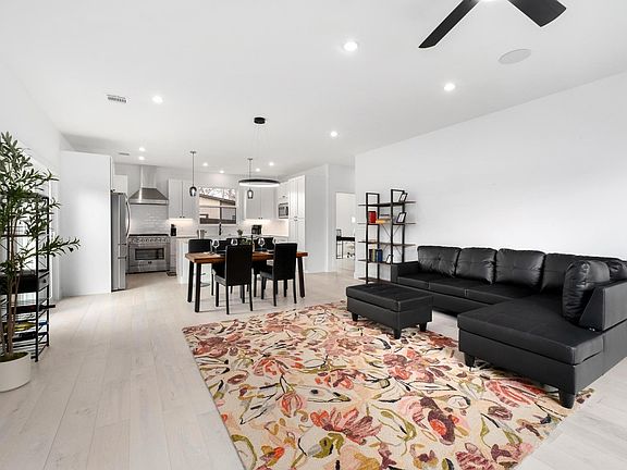 5th image of 1500 Sylvan Glade Rd #1B