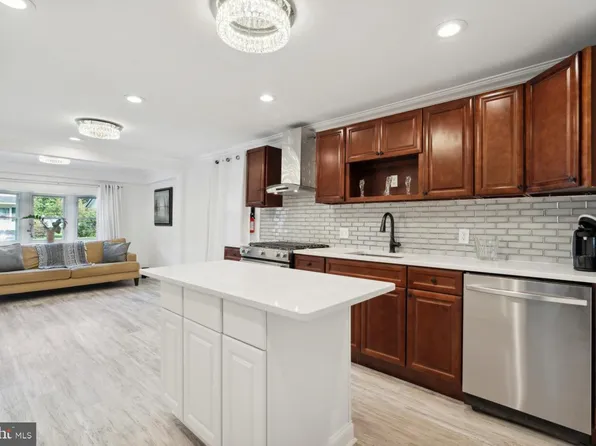 352 Monroe Ave, Cherry Hill, NJ 08002