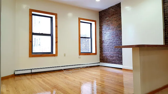 Rented by Town Residential | media 5