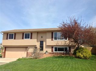 705 Pepperwood Dr, Brunswick, OH 44212