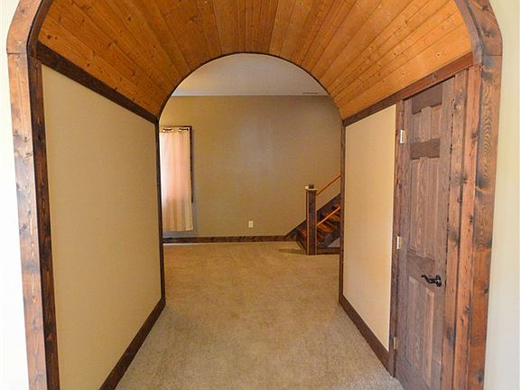 4th image of 901 N C St