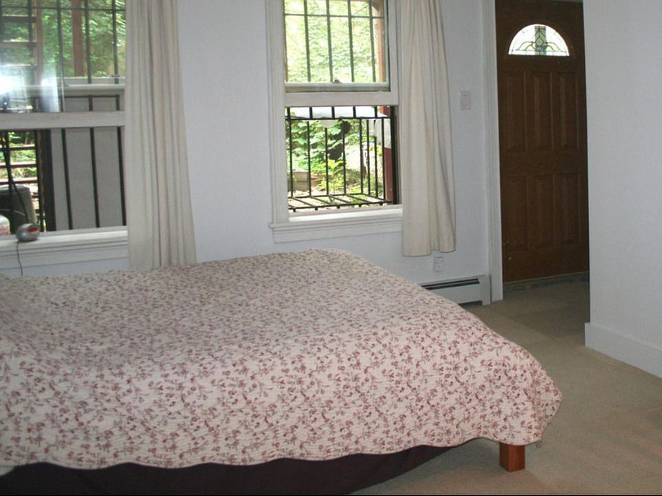 2nd image of 142 Underhill Ave #1