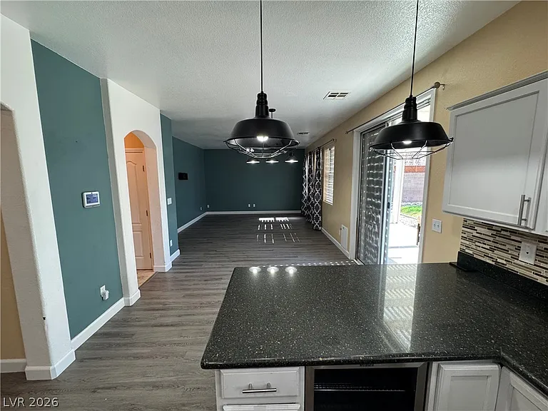 749 Beach Park St — Photo 9