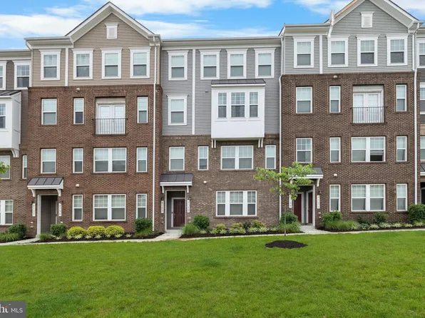 9735 Tealbriar Dr #253, Upper Marlboro, MD 20772
