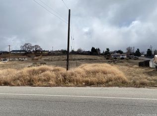 20808 Country Club Dr, Tehachapi, CA 93561