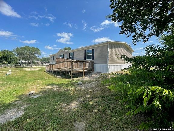 2nd image of 729 Saddle Dr