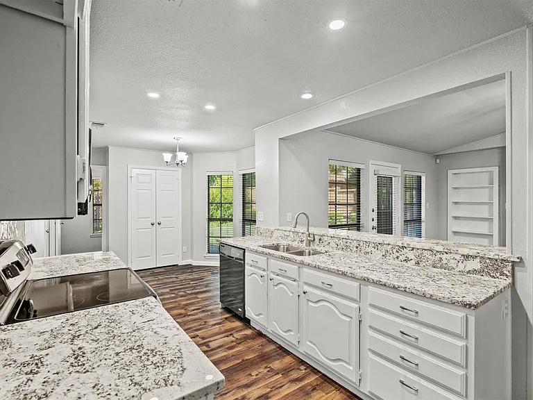 4219 Harvest Point Dr — Photo 13
