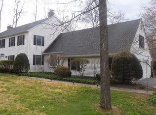 6 Sachs Ct, Hopewell Junction, NY 12533