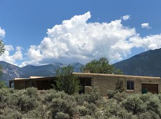 9 Del Norte Rd, El Prado, NM 87529