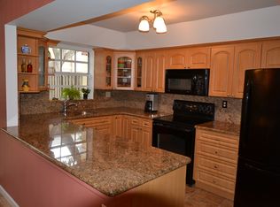12153 SW 50th Pl, Cooper City, FL 33330