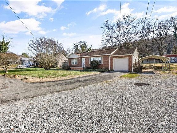 3rd image of 818 Rosedale Ave