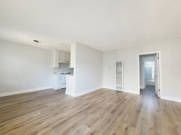 DNA Apartments 13425 Vanowen LLC, 13425 Vanowen St APT 12A, Van Nuys, CA 91405