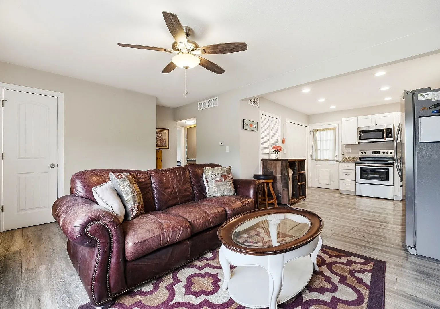 Charming Colorado Springs Rental in Desirable 80905 Location — Photo 4
