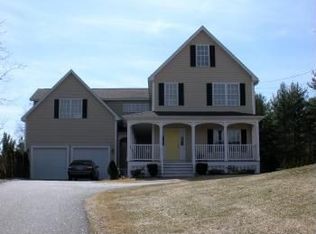 1088 Goffstown Rd, Manchester, NH 03102