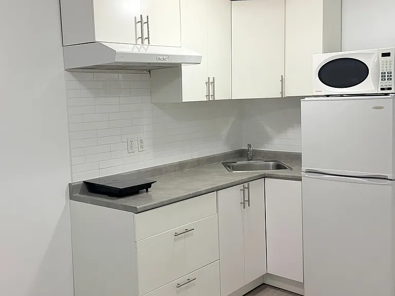 36 George Henry Blvd #B — Photo 4