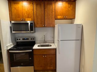 390 Riverway APT 12, Boston, MA 02115