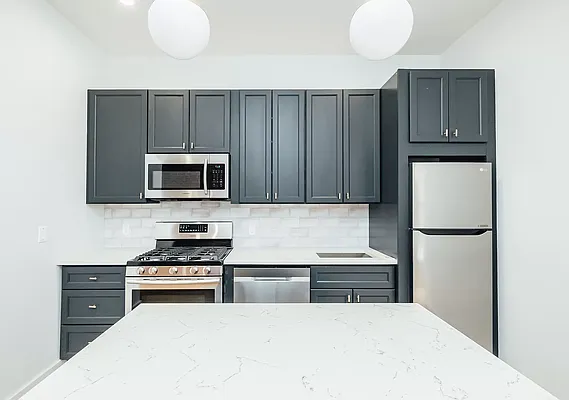 Rented by True Real Estate Group | media 9