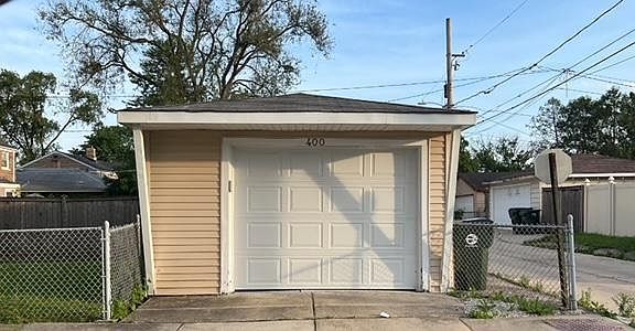 4th image of 400 Geneva Ave
