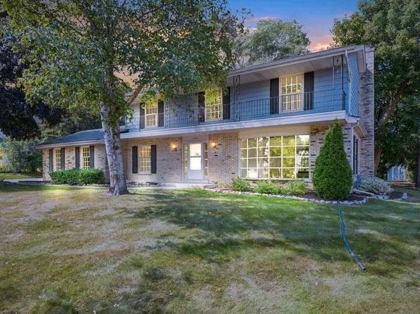 3855 Fresno ROAD, Brookfield, WI 53045