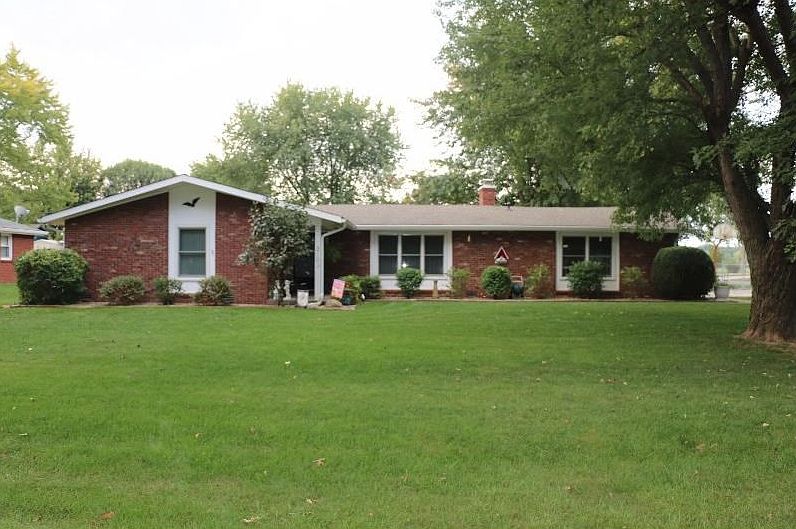 NEW ROOF, GUTTERS / LEAF GUARDS, INSULATION ADDED TO ATTIC