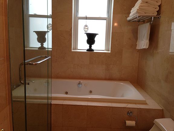 3rd image of 73 Payson Ave Bsmt 1