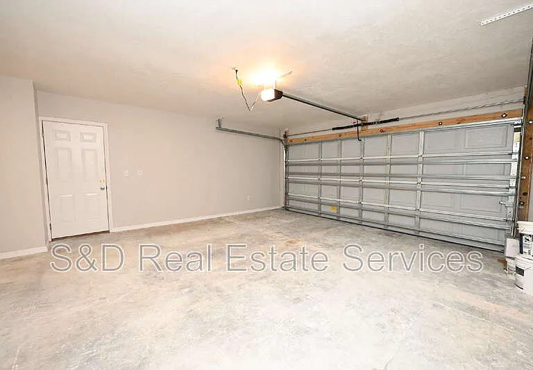 907 Swann Dr — Photo 43