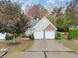 31825 Bayview Dr UNIT 70, Avon Lake, OH