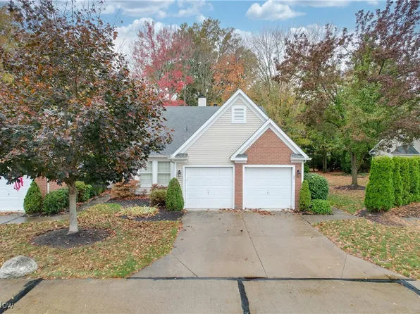 31825 Bayview Dr Unit 70, Avon Lake, OH 44012
