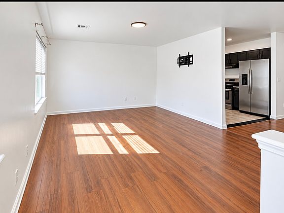 3rd image of 63 Hobson St