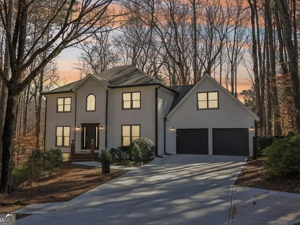 325 Upper Creek Ct, Roswell, GA 30076