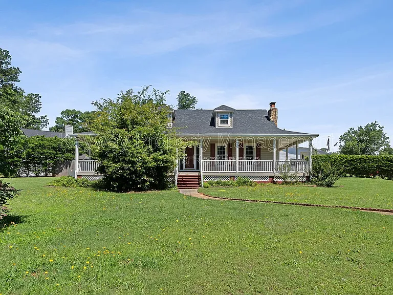 255 Silver Maple Rd — Photo 1