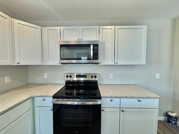 5th image of 4111 W 57th St