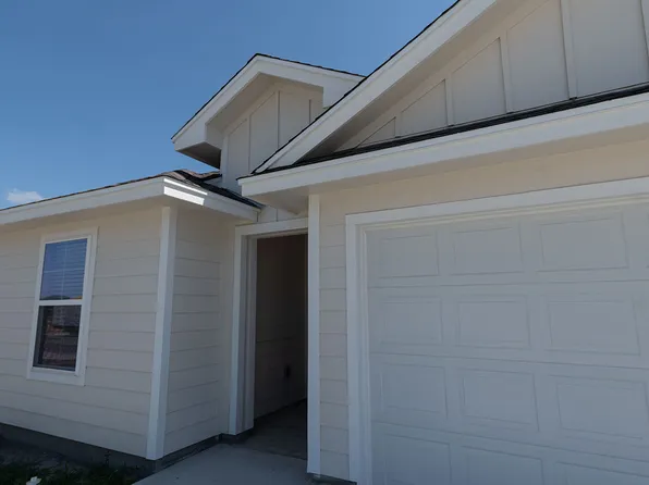 1817 Whirlaway Dr, Corpus Christi, TX 78417