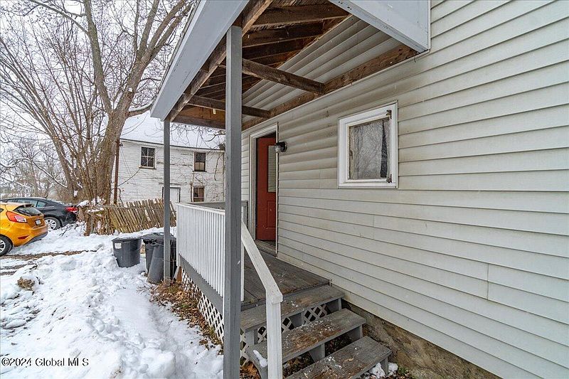 4th image of 21 S Melcher Street
