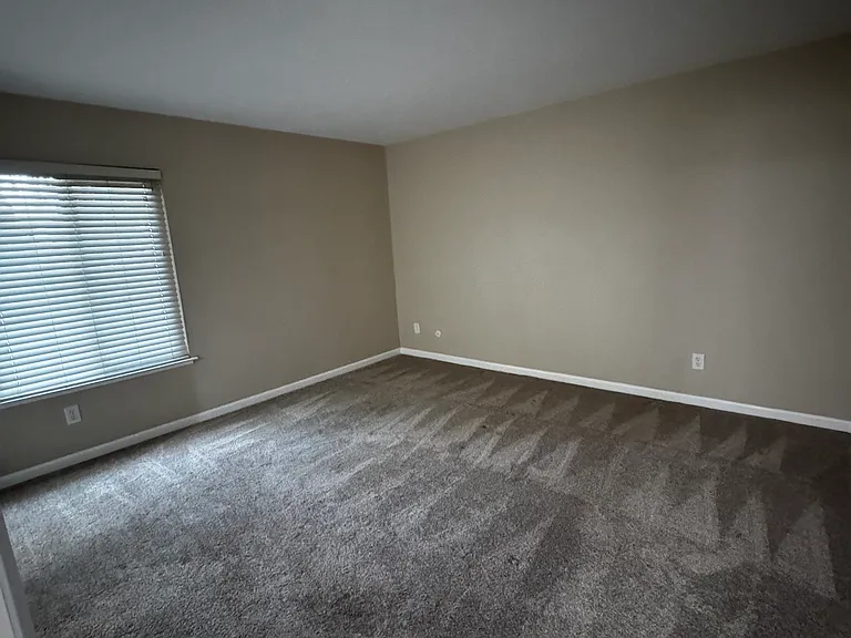 Bedroom (Large)