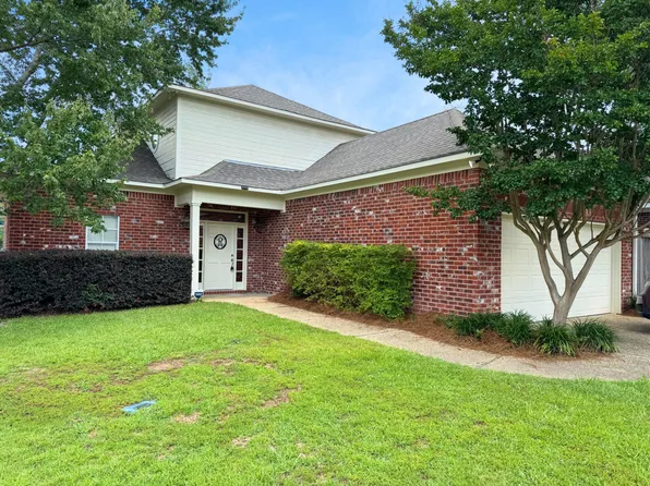 32 W Shore Dr, Hattiesburg, MS 39402